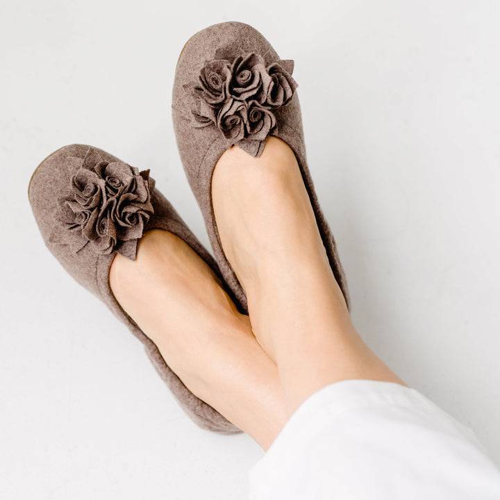 Pampuschen Grace wool trüffel Super Rabatt