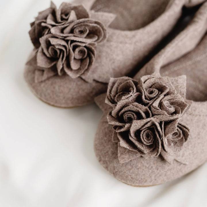 Pampuschen Grace wool trüffel Super Rabatt
