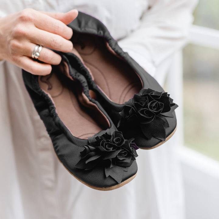 Pampuschen Grace satin schwarz Fabrikladen