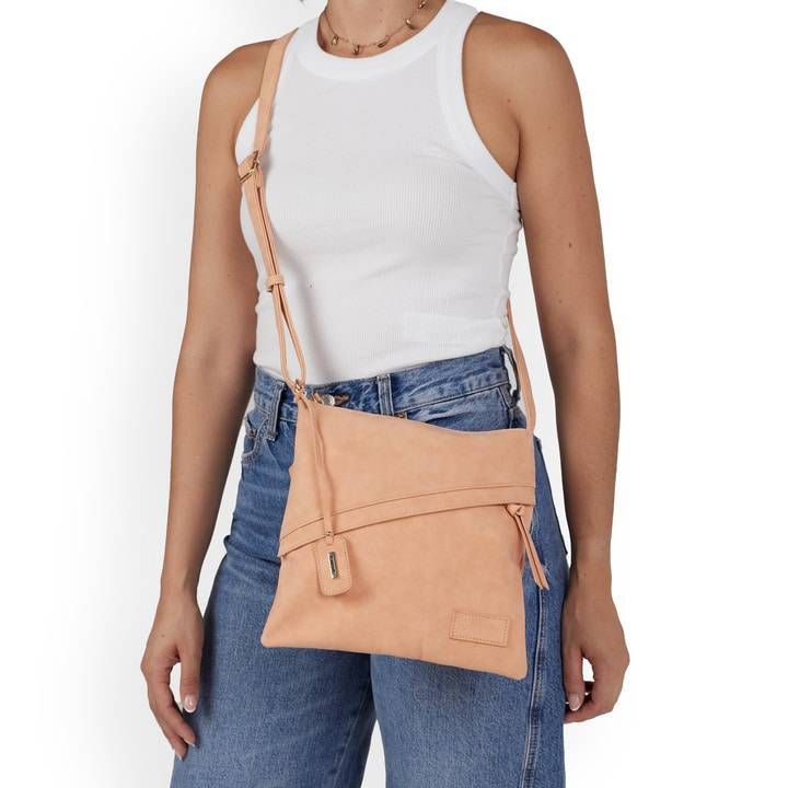 Remonte Artikelnummer Q0619-38 remonte Handtasche lachsfarben Sonderangebot