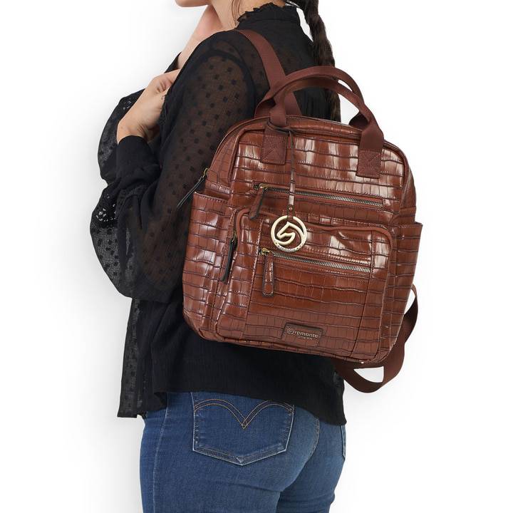 Remonte Artikelnummer Q0520-25 remonte Rucksack glanzbraun Kauf eins, bekomm eins gratis