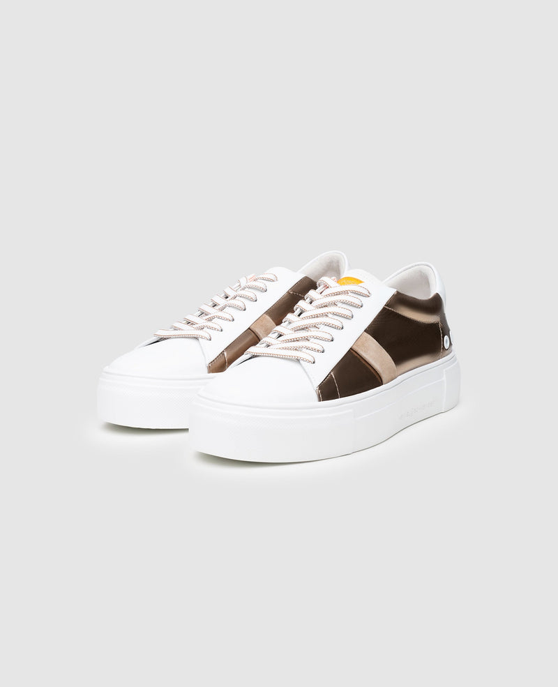 Shoepassion Moderner Sneaker aus Kalbsleder mit Metallic-Elementen von Kennel & Schmenger Shoepassion Fabrikladen