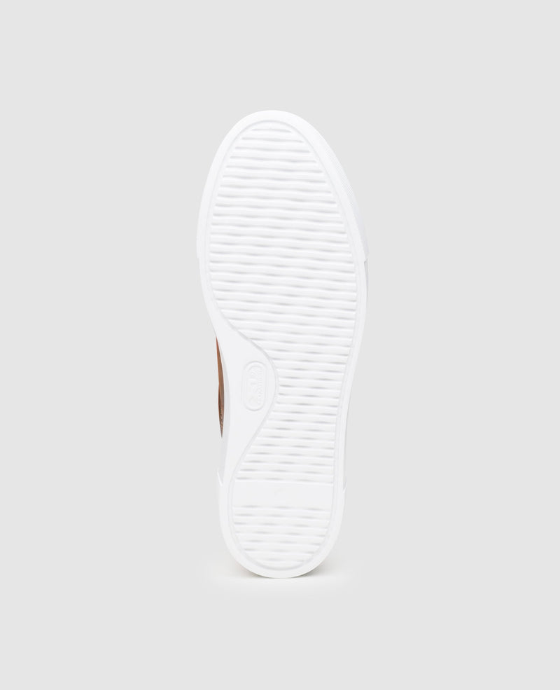 Shoepassion Moderner Sneaker aus Kalbsleder mit Metallic-Elementen von Kennel & Schmenger Shoepassion Fabrikladen