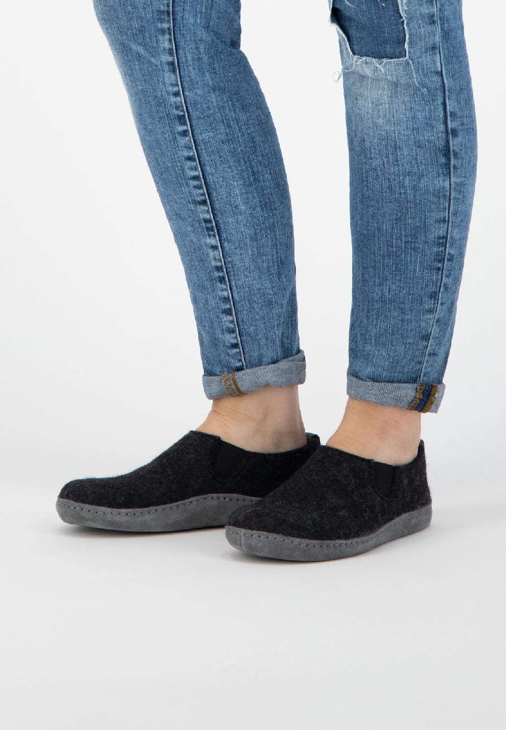 TRAVELIN' Slipper In-Home Sonderangebot