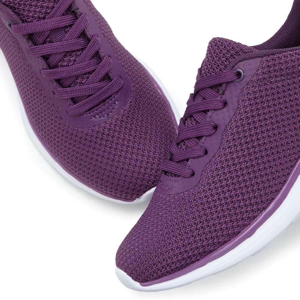 LASCANA Sneaker »Freizeitschuh Halbschuh « Schnürhalbschuh ultraleicht softe herausnehmbare Innensohle VEGAN ▷ für Valentinstagsangebot