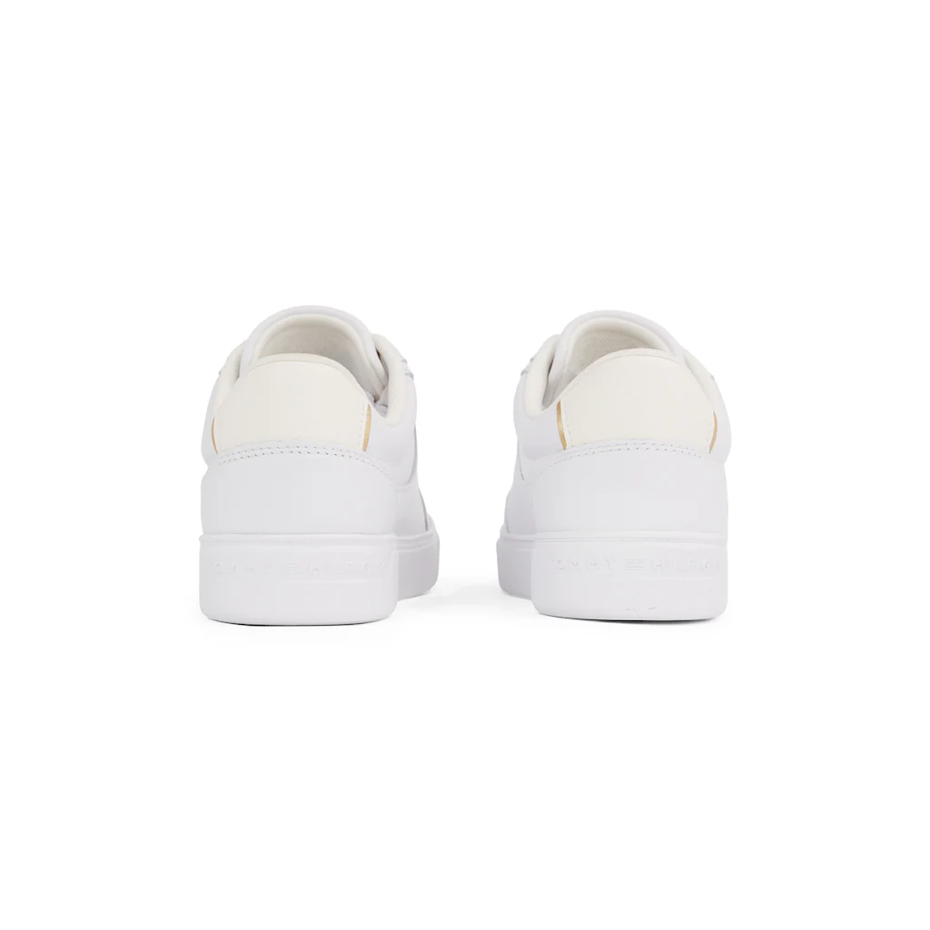 Tommy Hilfiger Plateausneaker »ESSENTIAL CHIC COURT SNEAKER« Freizeitschuh Schnürschuh Halbschuh mit TH-Schmuckelement online kaufen JETZT KAUFEN