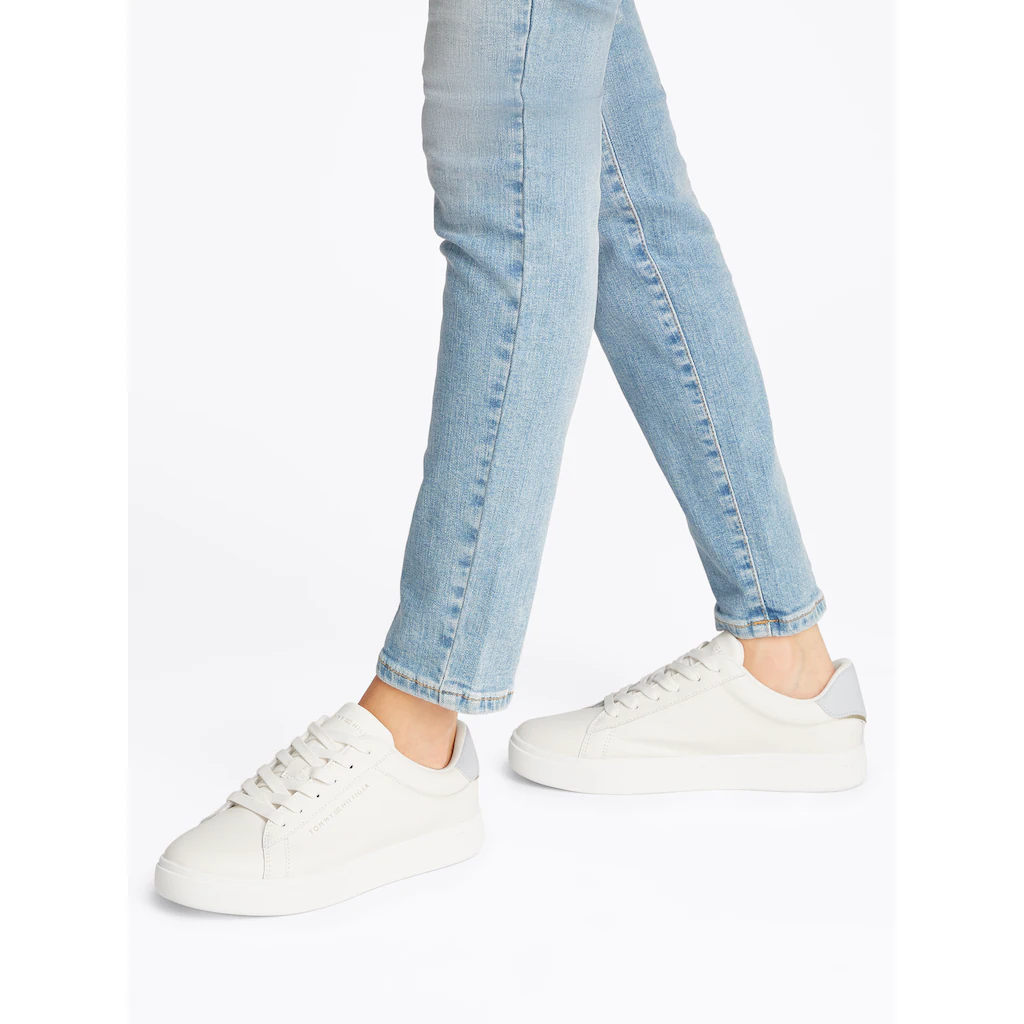 Tommy Hilfiger Plateausneaker »ESSENTIAL COURT SNEAKER« Freizeitschuh Halbschuh Schnürschuh mit Logoschriftzug online bestellen Flash Sale