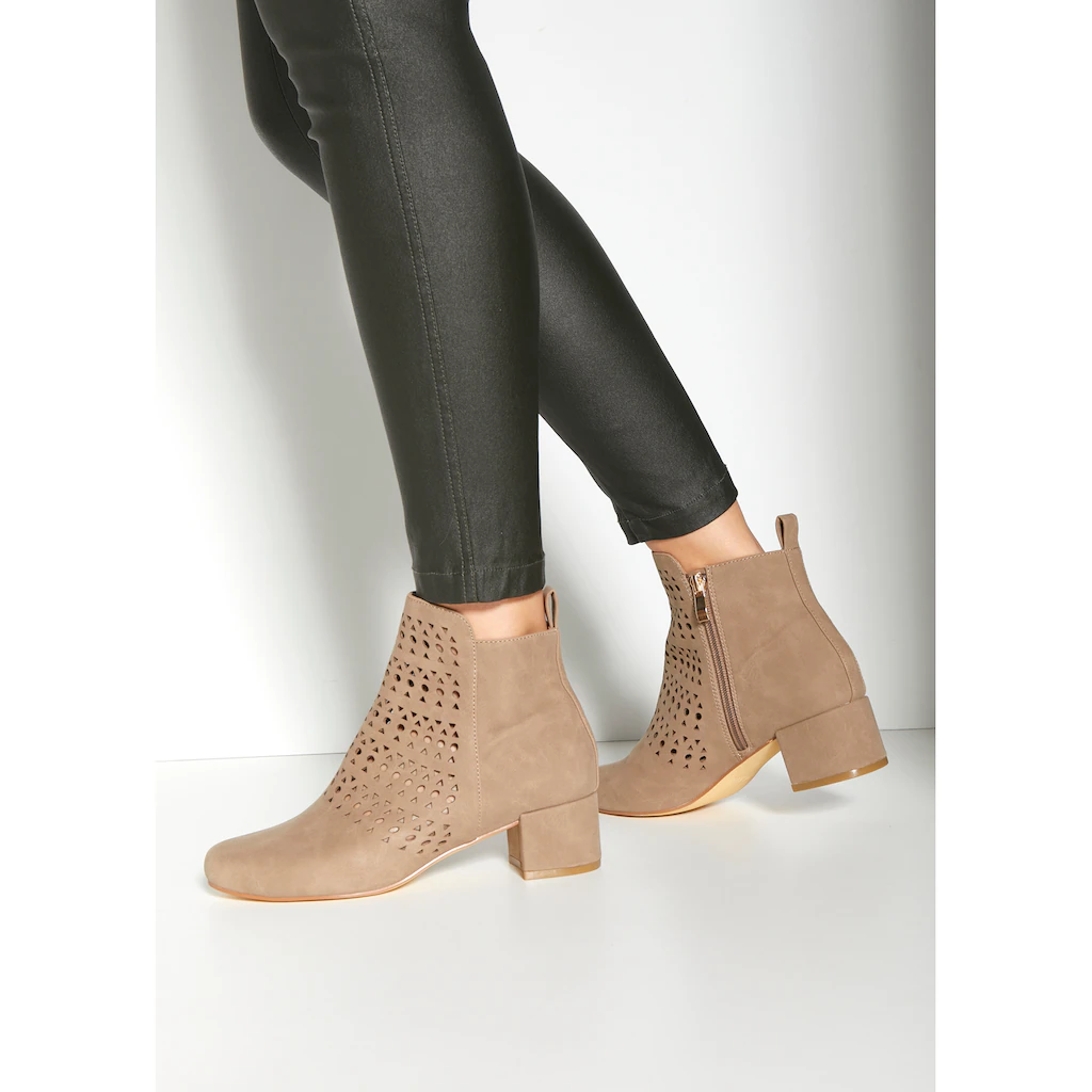 LASCANA Stiefelette Stiefel Boots mit kleinen Cut-Outs VEGAN online kaufen Online Outlet