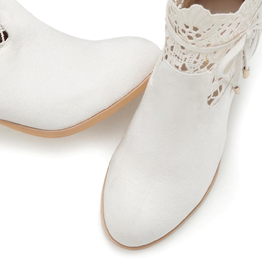 LASCANA High-Heel-Stiefelette »Trachten-Schuh Dirndl-Schuh « mit modischer Spitze und bequemen Blockabsatz Ankle Boot Stiefel online kaufen Versandkostenfrei