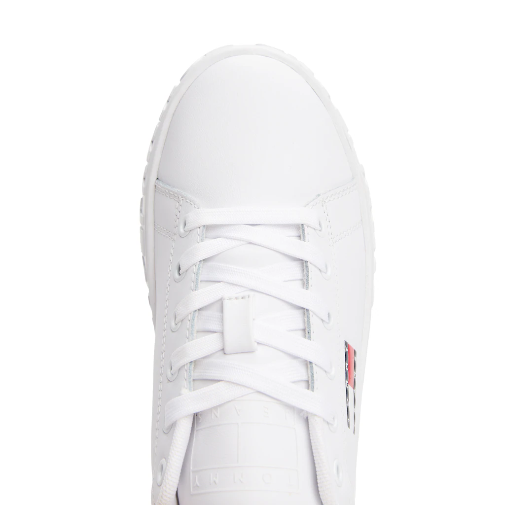 Tommy Jeans Plateausneaker »TJW LOGO OUTSOLE SNEAKER ESS« Freizeitschuh Halbschuh Schnürschuh mit seitlicher Logoflagge kaufen Blitzangebot