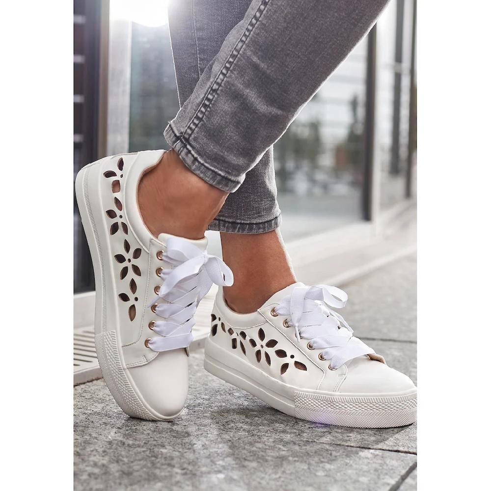 LASCANA Sneaker mit kleinen Cut-Outs Schnürhalbschuhe Freizeitschuhe VEGAN ▷ für Neuheiten