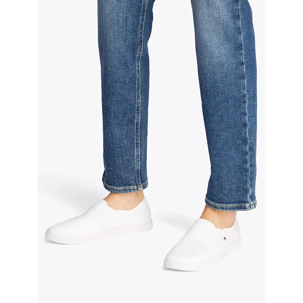 Tommy Hilfiger Plateausneaker »CANVAS LACE UP SNEAKER« Freizeitschuh Halbschuh Schnürschuh mit gestickter Logoflagge Lagerräumung