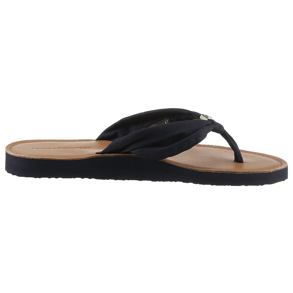 Tommy Hilfiger Zehentrenner »TH ELEVATED BEACH SANDAL« Sommerschuh Bequemschuh Flats Schlappen mit TH-Schmuckelement Begrenzt auf 3 Tage
