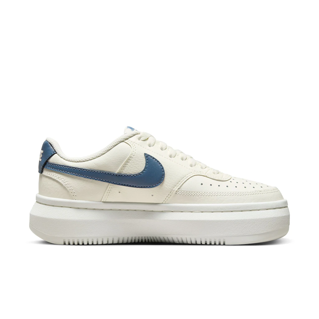 Nike Sportswear Sneaker »COURT VISION ALTA« Design auf den Spuren des Air Force 1 auf Rechnung Vatertagsangebot
